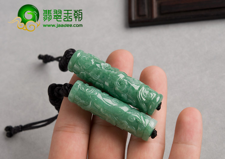 糯冰种翠色缅甸翡翠a货龙柱挂件单价