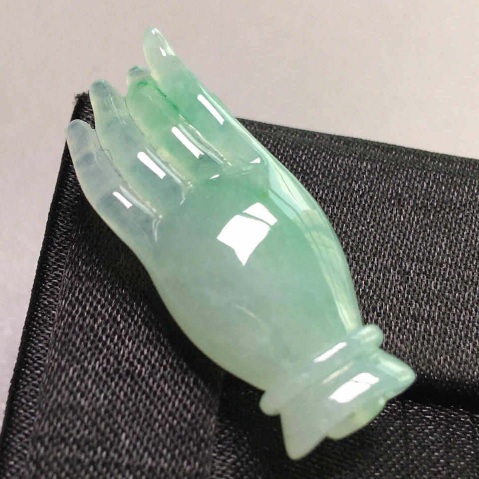 冰种飘翠色佛手挂件翡翠