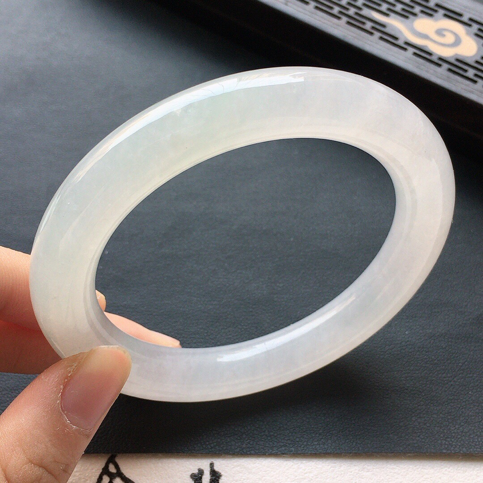 翡翠细糯种圆条手镯58mm