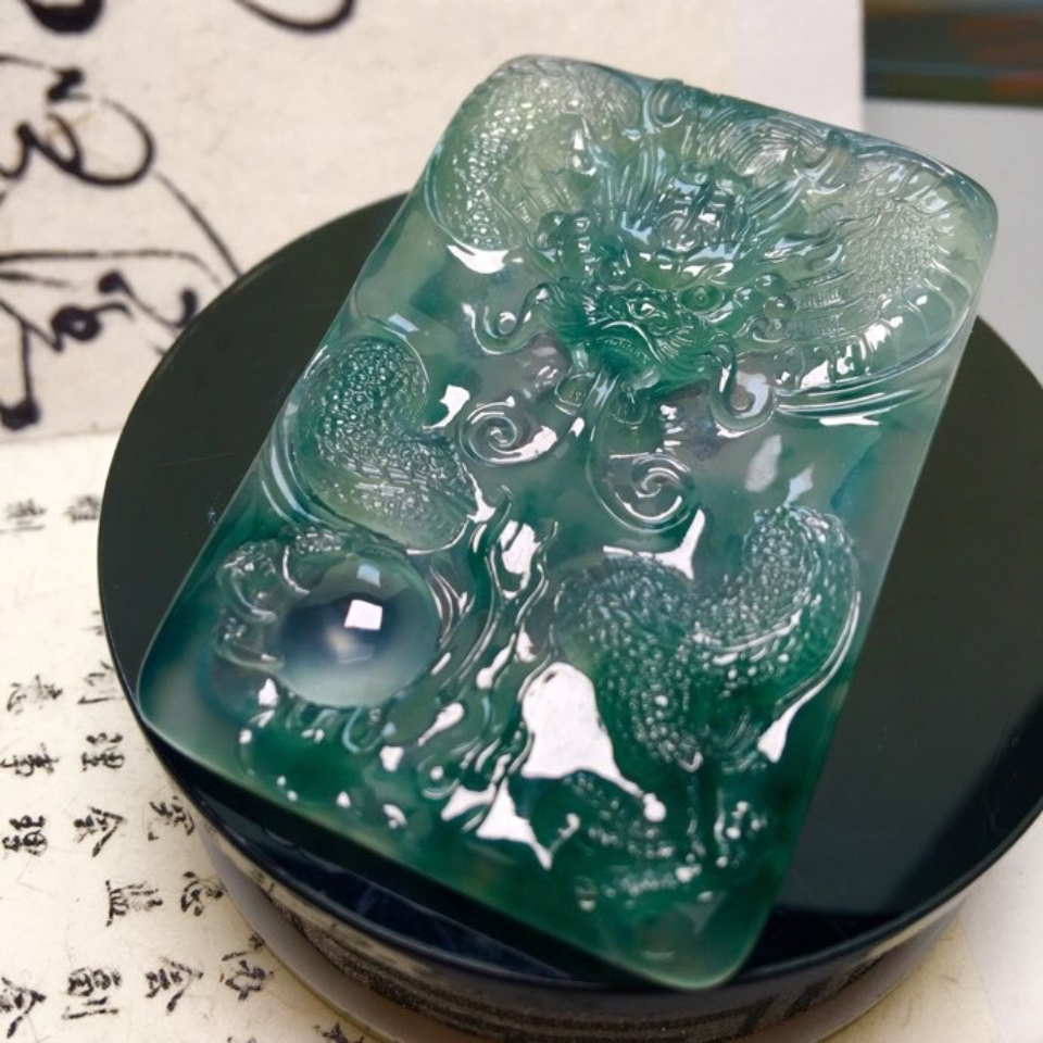 冰种飘花龙牌挂件翡翠
