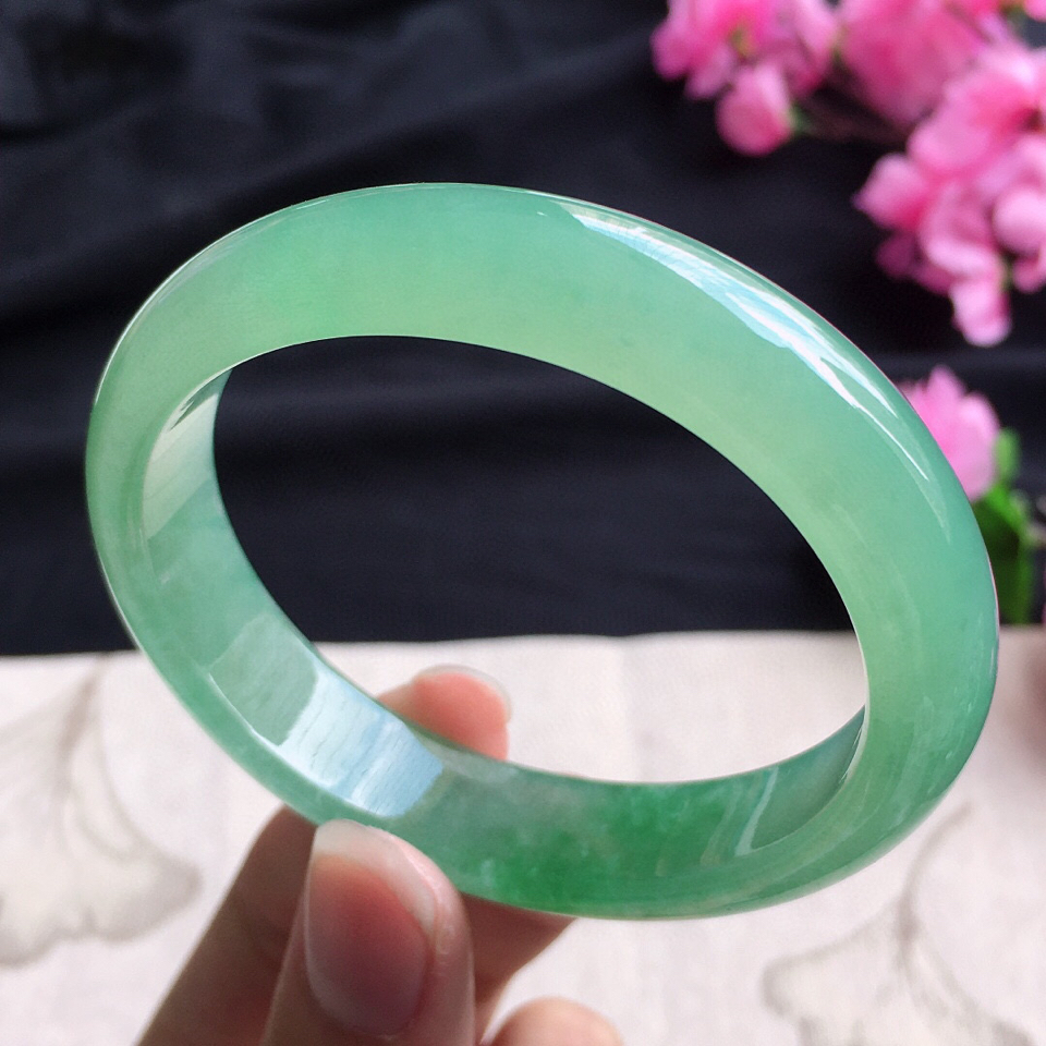 翡翠糯冰种满果绿贵妃手镯56mm - 品真翡翠-fcmall.cn