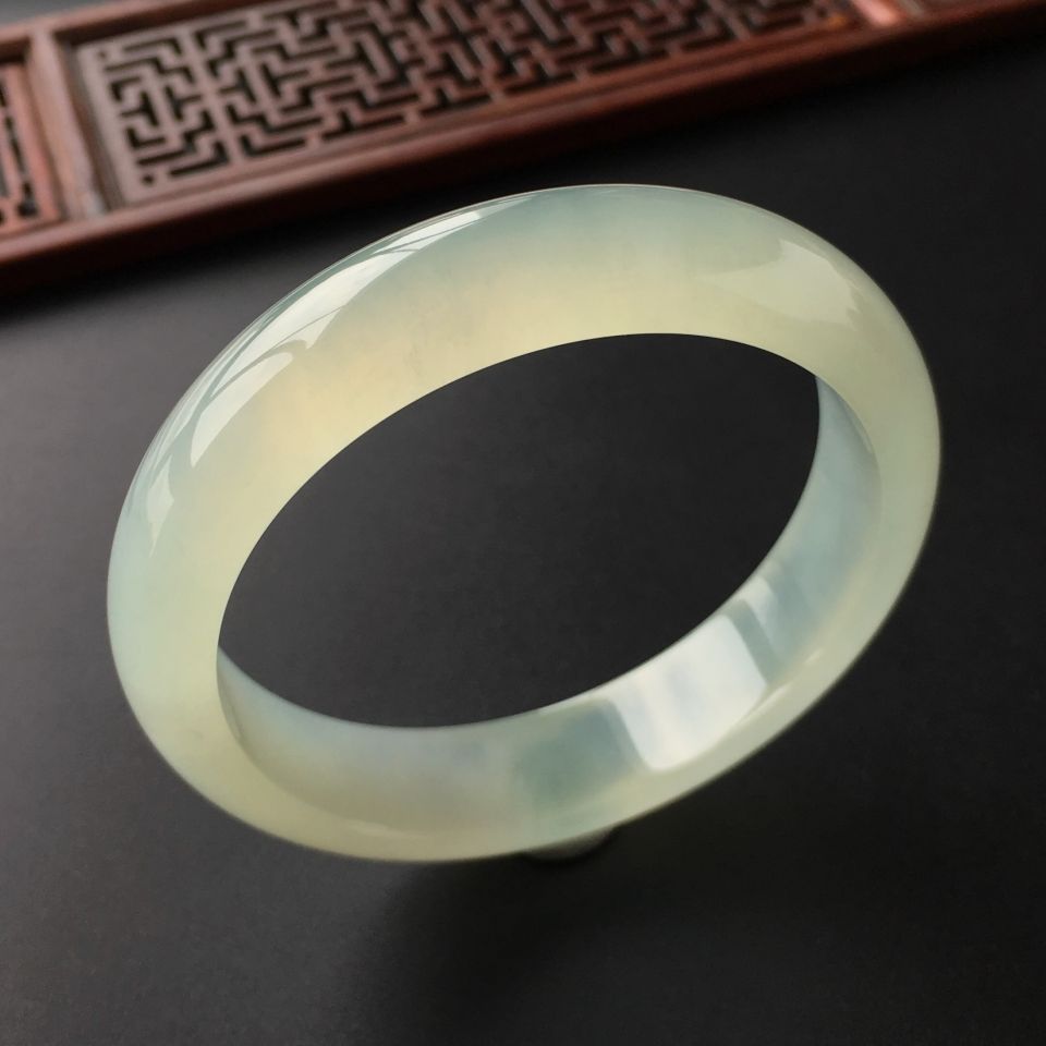 (超值推荐)冰种晴水手镯(57.2mm)