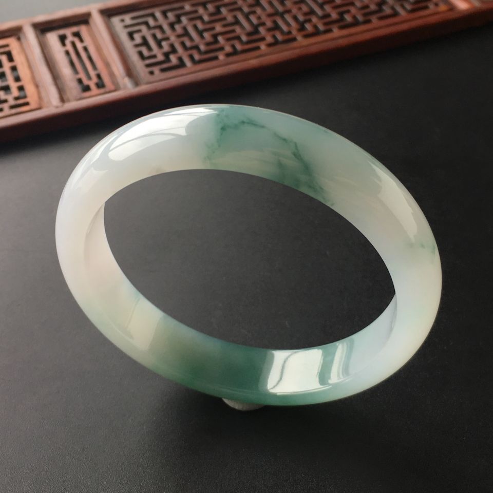(超值推荐)糯冰种飘花手镯(59.6mm)