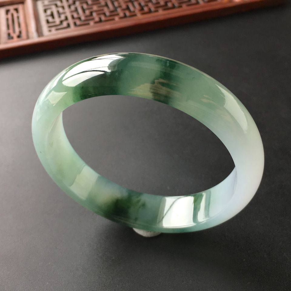 (超值推荐)糯冰种飘花手镯(56.4mm)