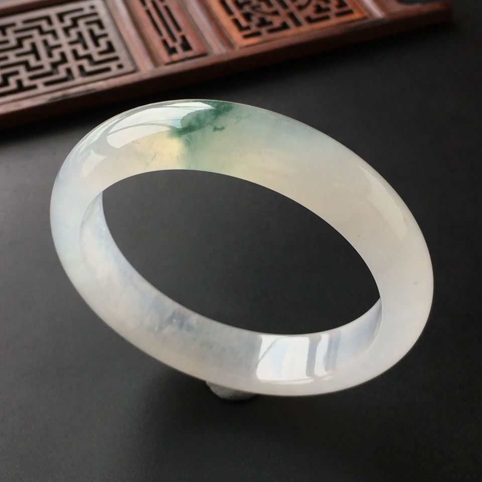 (超值推荐)冰种飘花飘花手镯(56.2mm)