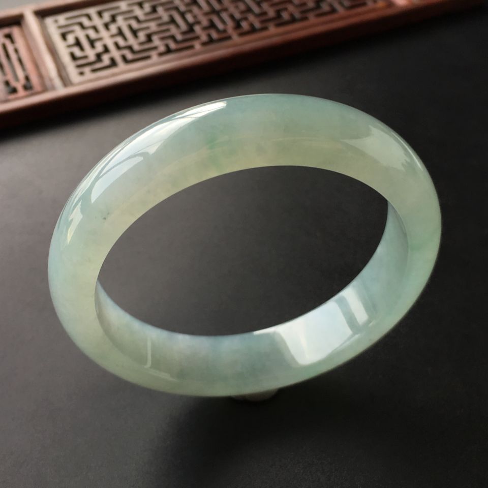 (超值推荐)冰种晴水手镯(56.6mm)