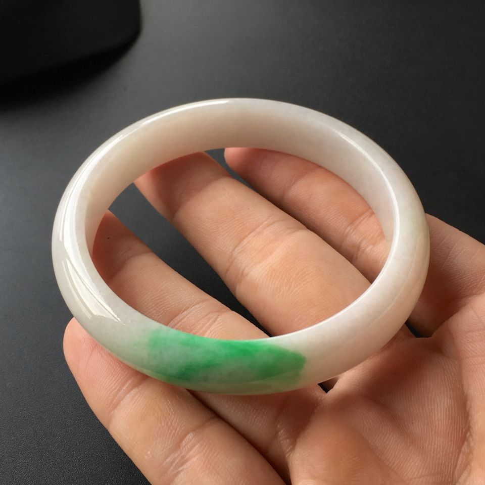 (超值推荐)糯冰种飘翠手镯(58.3mm)