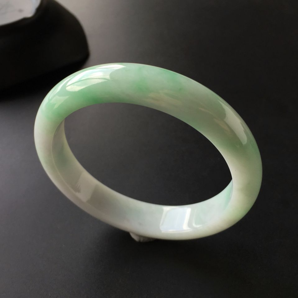 (超值推荐)糯冰种飘翠手镯(59.3mm)