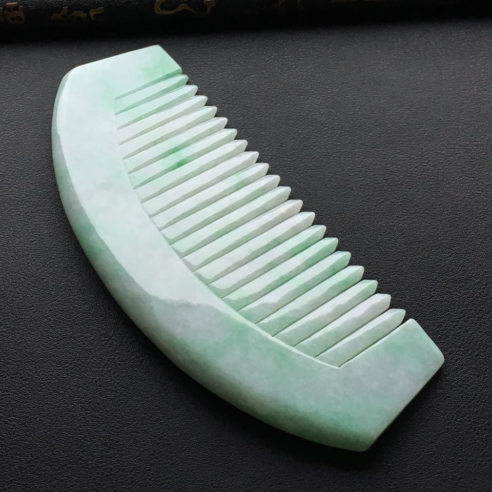 (超值推荐)糯冰种飘翠玉梳