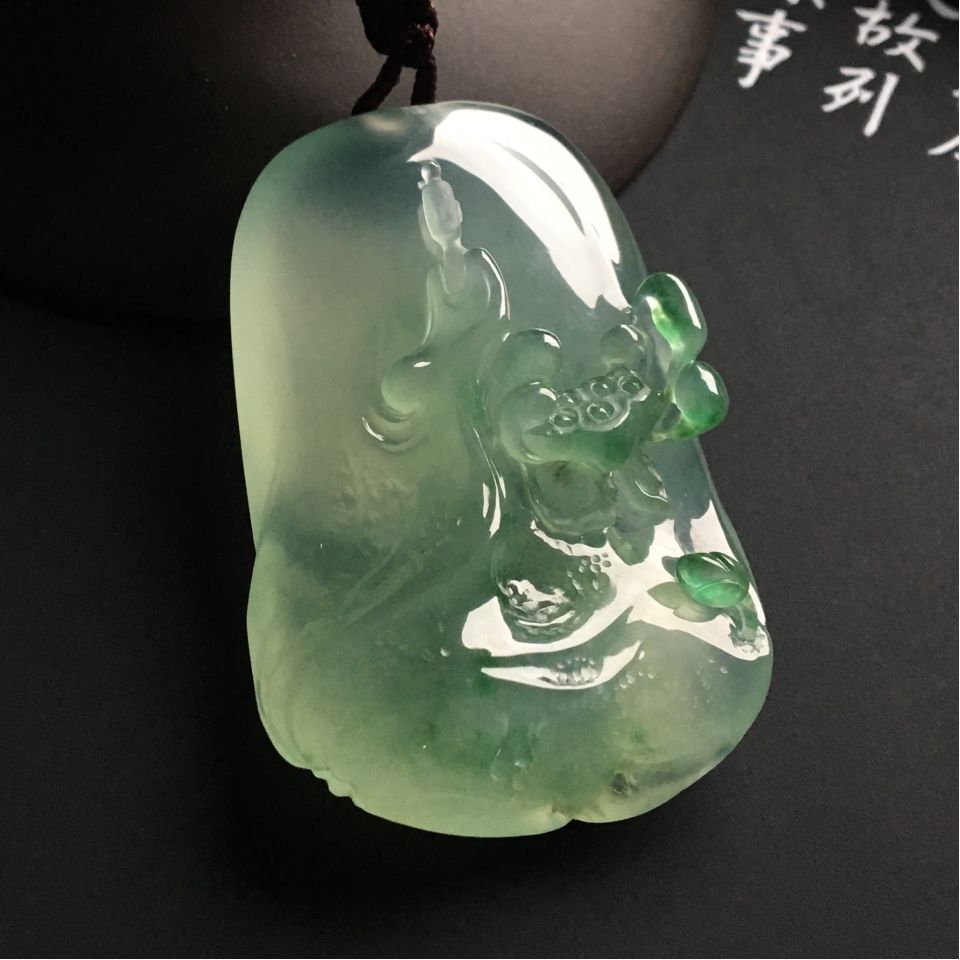 （超值推荐）冰种略飘花心莲花开挂件
