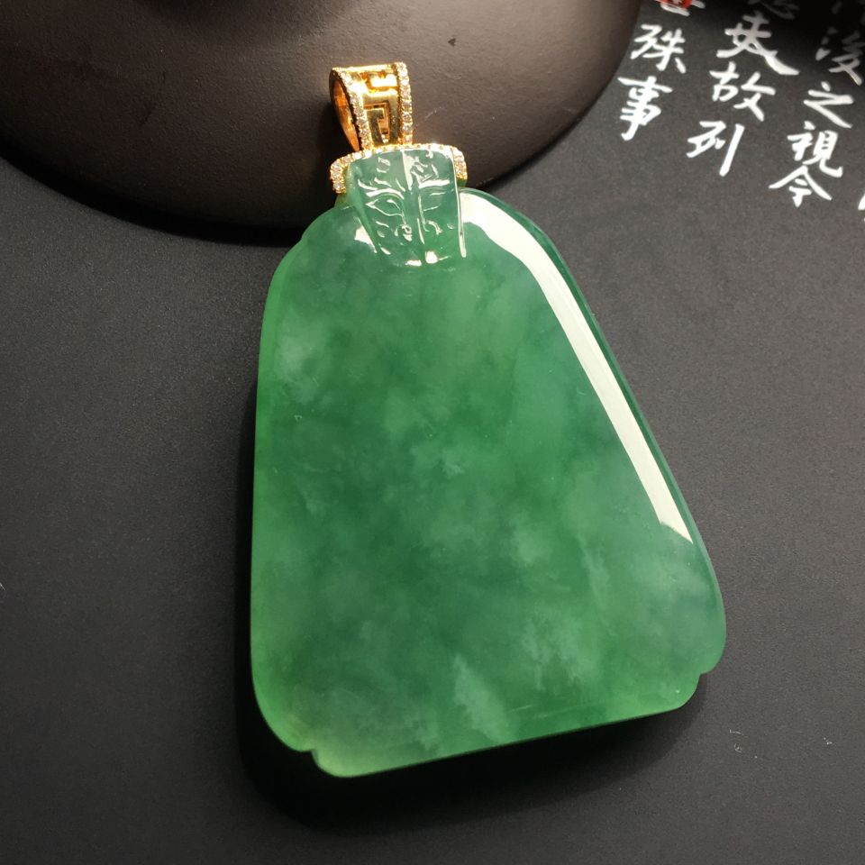 （超值推荐）冰种晴水仿古牌挂件