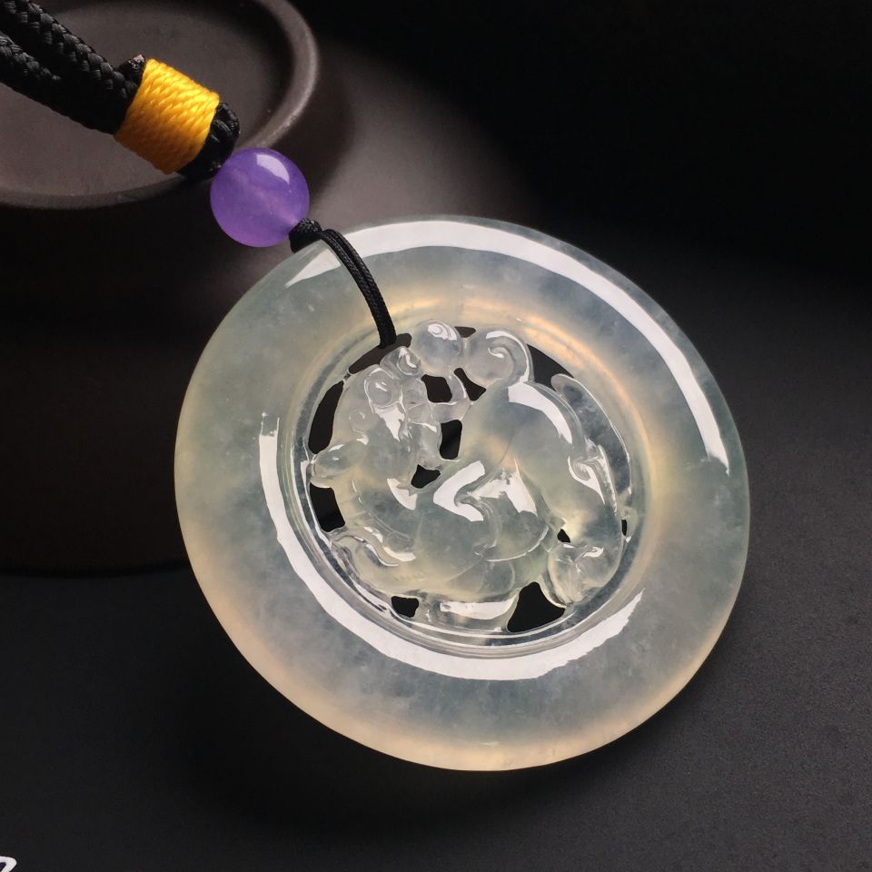 （超值推荐）冰种淡晴水麒麟牌挂件