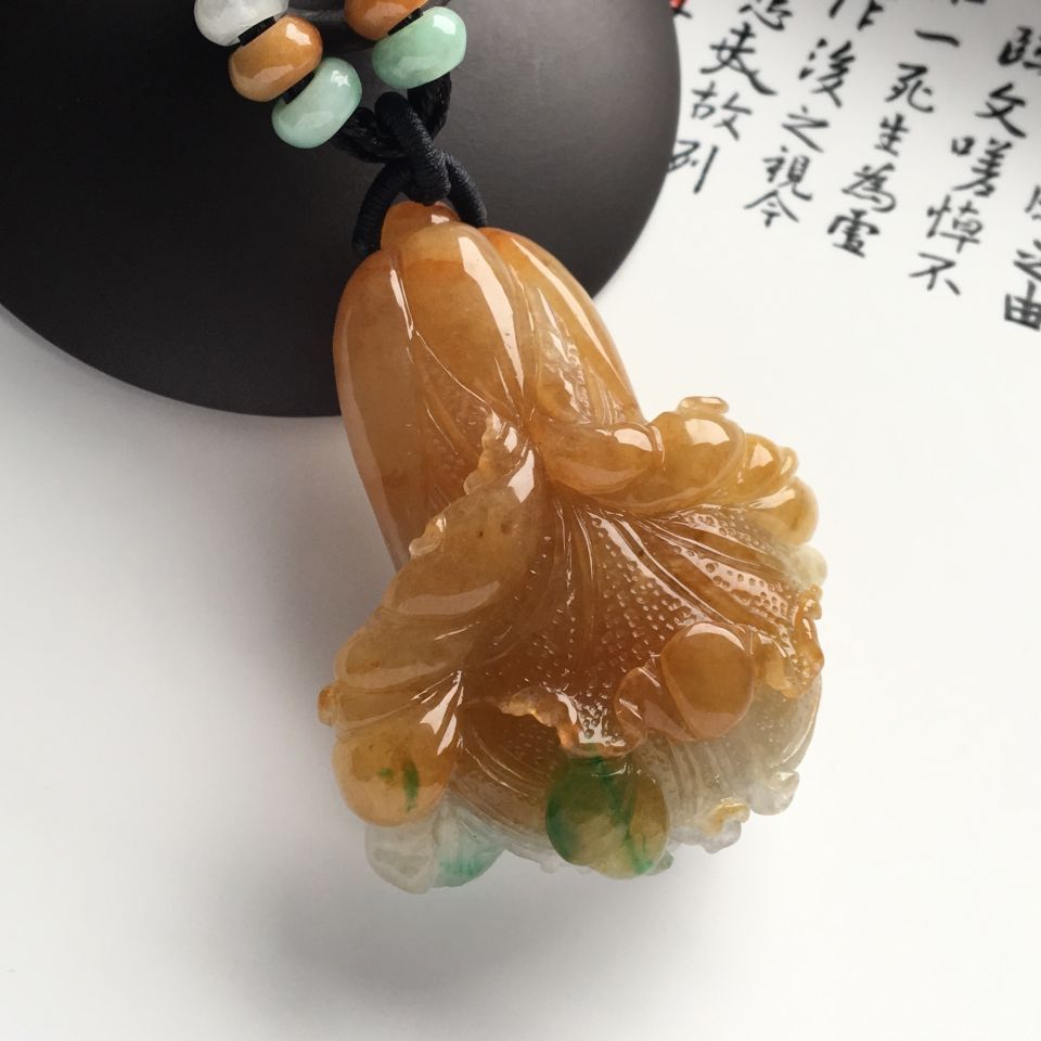 （超值推荐）糯冰种黄加绿白菜挂件