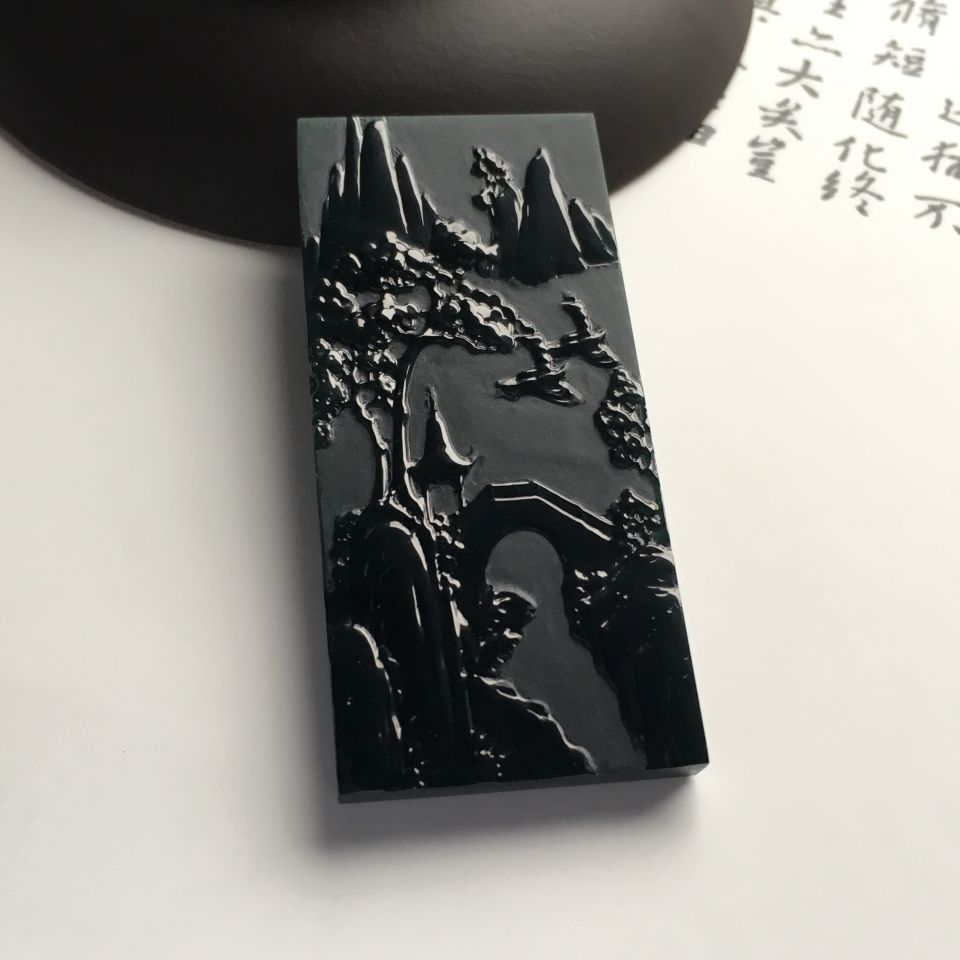 （超值推荐）冰种墨翠青山远黛挂件