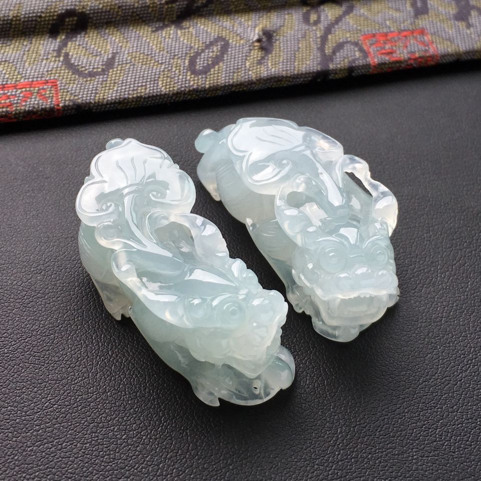 (超值推荐)糯冰种晴水貔貅挂件一对走