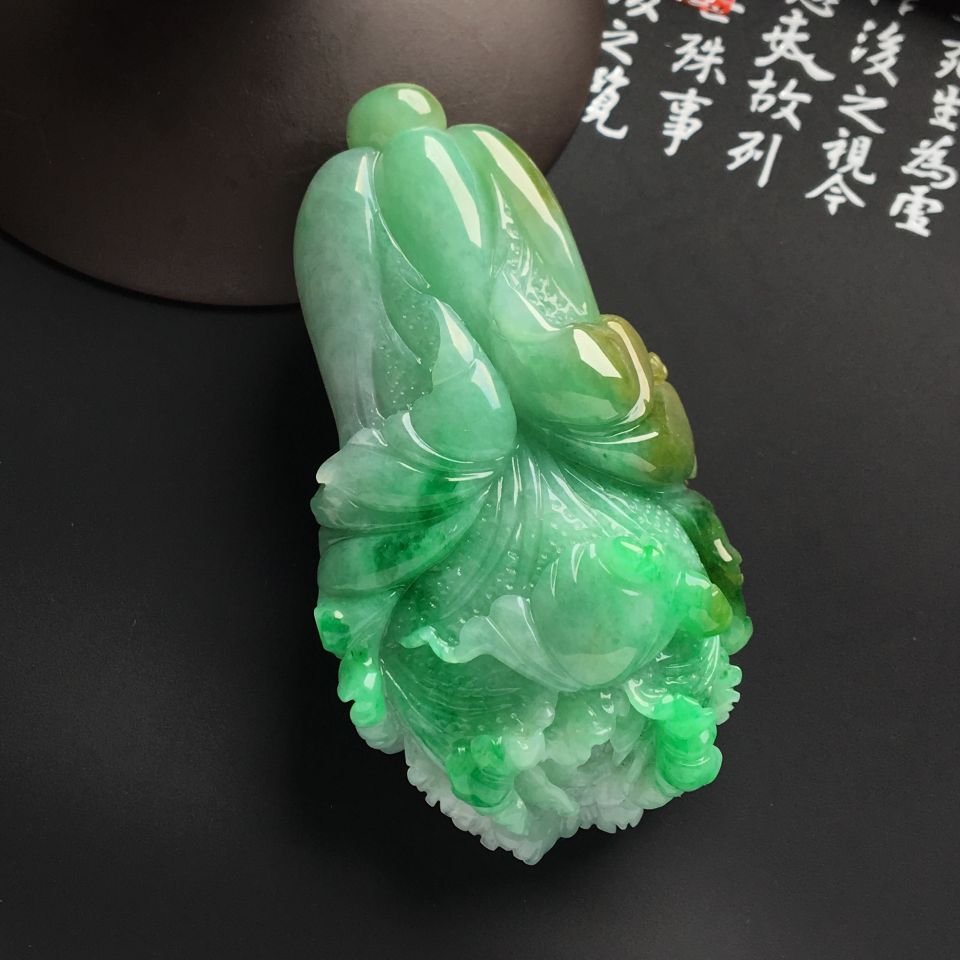 （超值推荐）糯冰种黄加绿白菜挂件