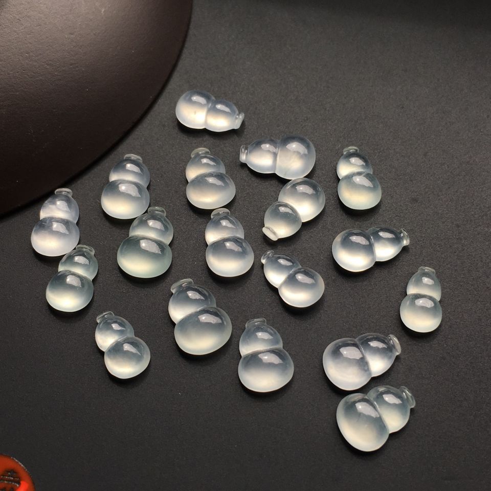 冰玻种淡晴水葫芦戒面（一批走）