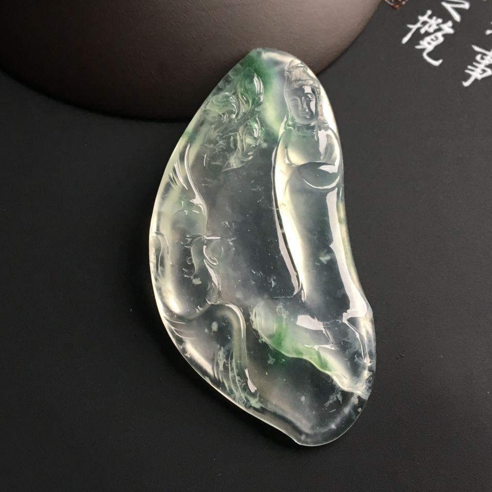 冰玻种飘花观音挂件