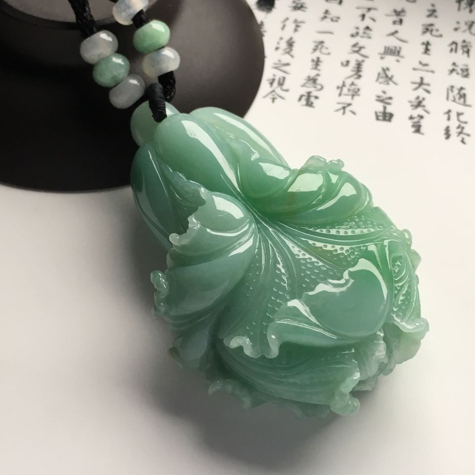 糯冰种豆色白菜挂件