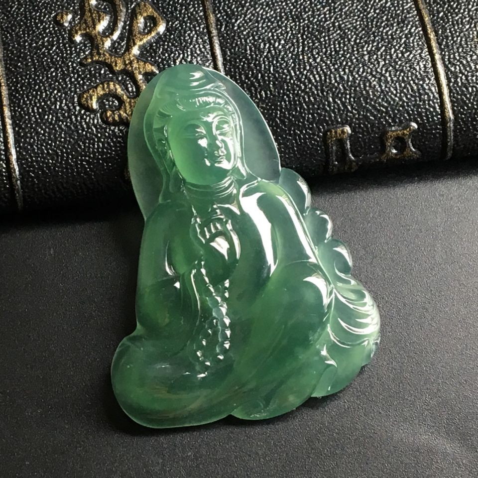 冰种晴水观音挂件