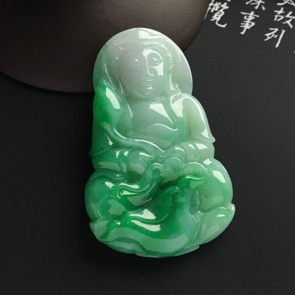 糯冰种飘翠观音挂件