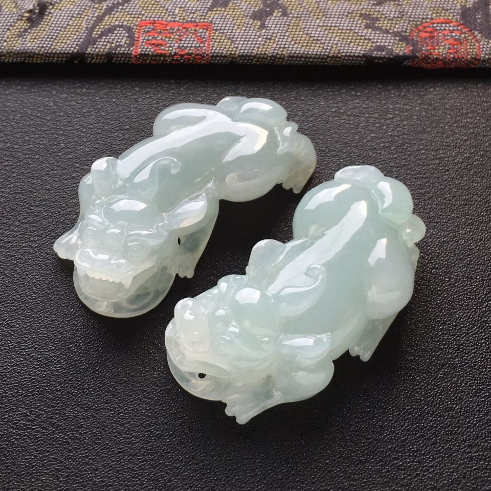 (超值推荐)糯冰种晴水貔貅挂件一对走