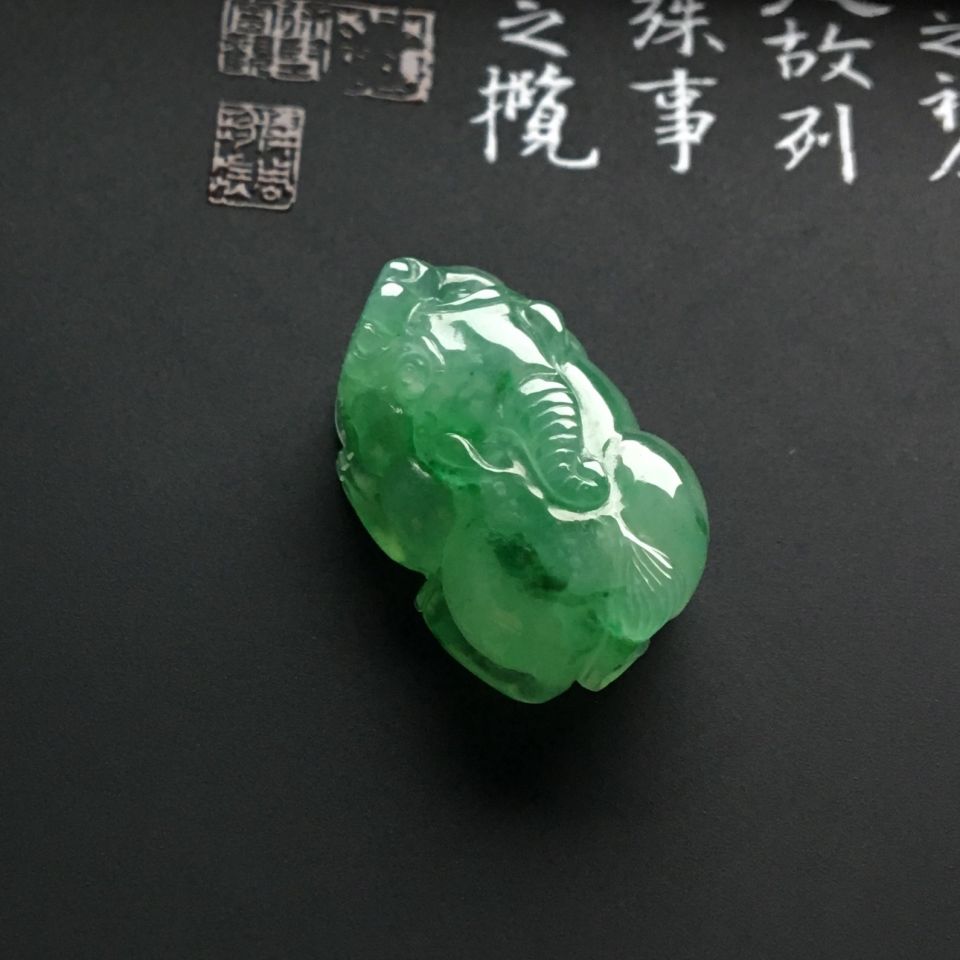 （超值推荐）糯冰种飘绿花貔貅挂件
