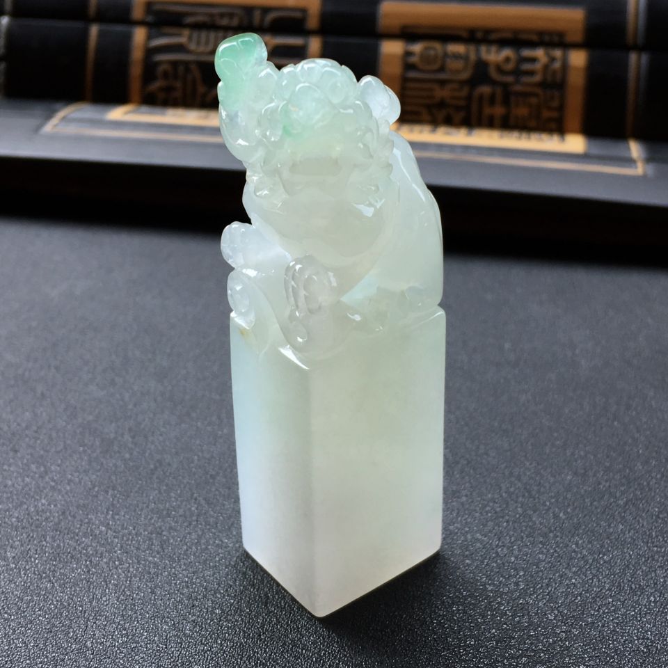 (超值推荐)糯冰种略飘翠貔貅印章
