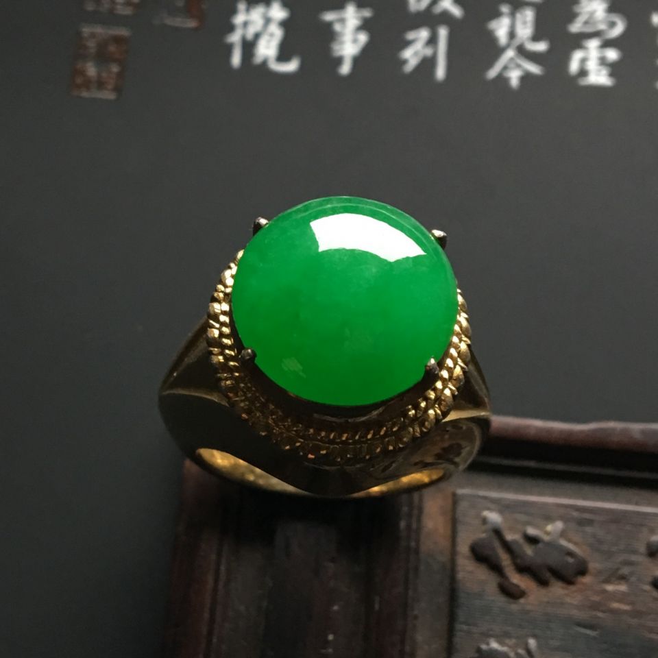 糯冰种翠色戒面