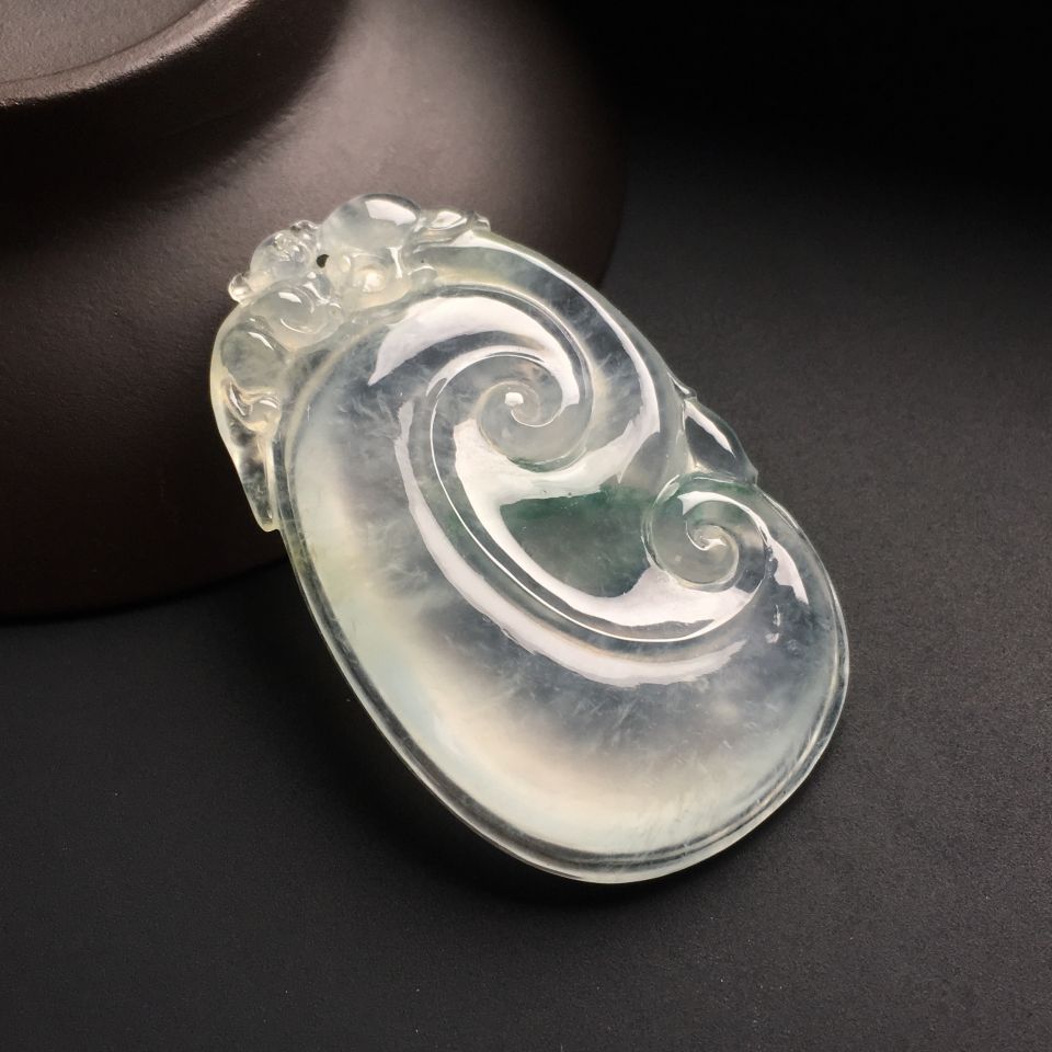 冰种略飘花如意挂件