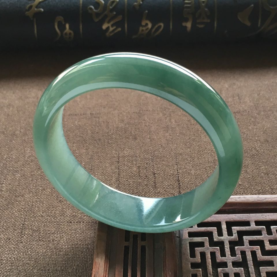 糯冰种晴水飘花手镯(58.5mm)