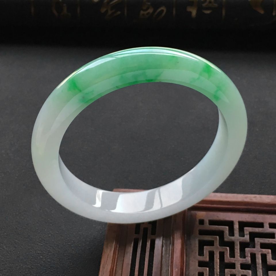 糯冰种飘翠手镯(58.3mm)