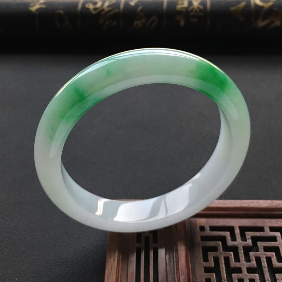 糯冰种飘翠手镯(58mm)