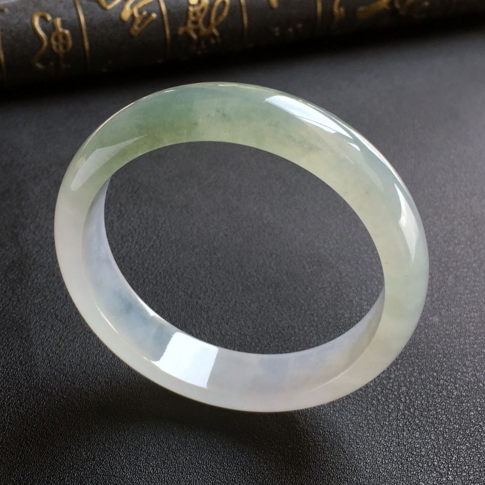 糯冰种晴水手镯(55.8mm)