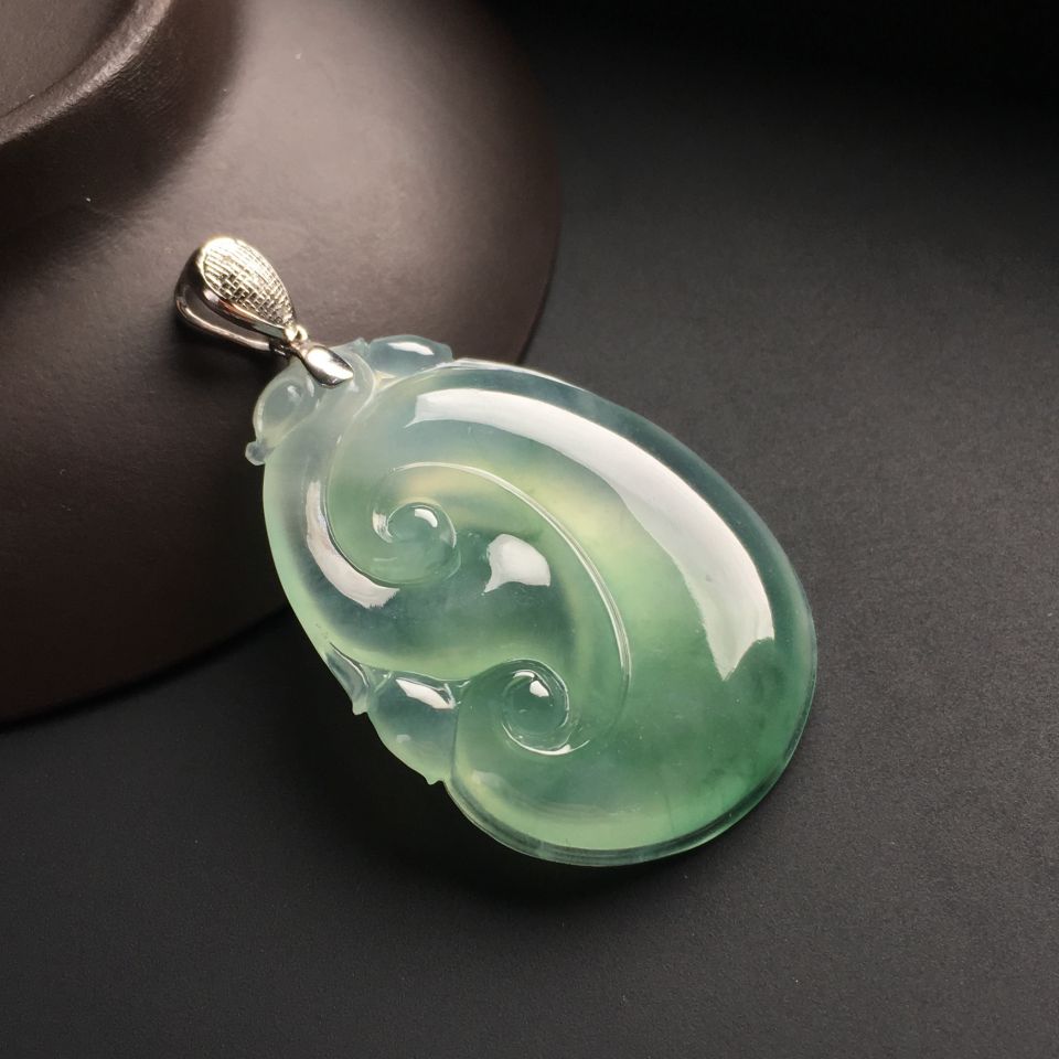 冰种飘花如意挂件