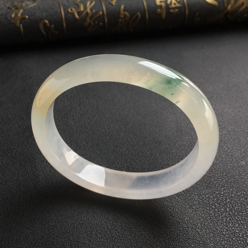 冰种飘花带黄翡贵妃镯(56mm-49.4mm)