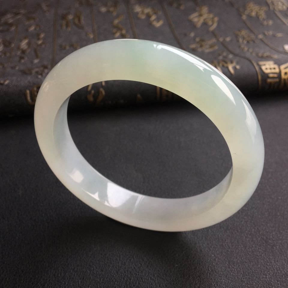 糯冰种晴水手镯(55.8mm)