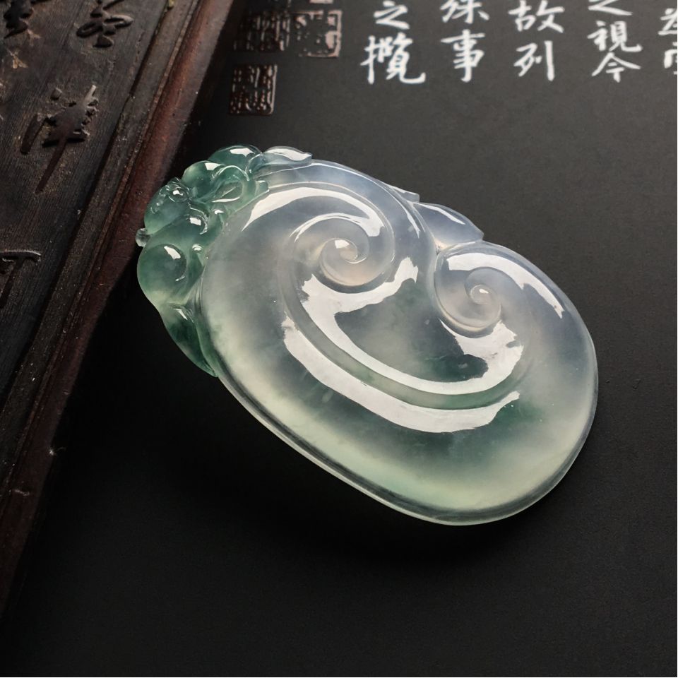 冰种飘花如意挂件
