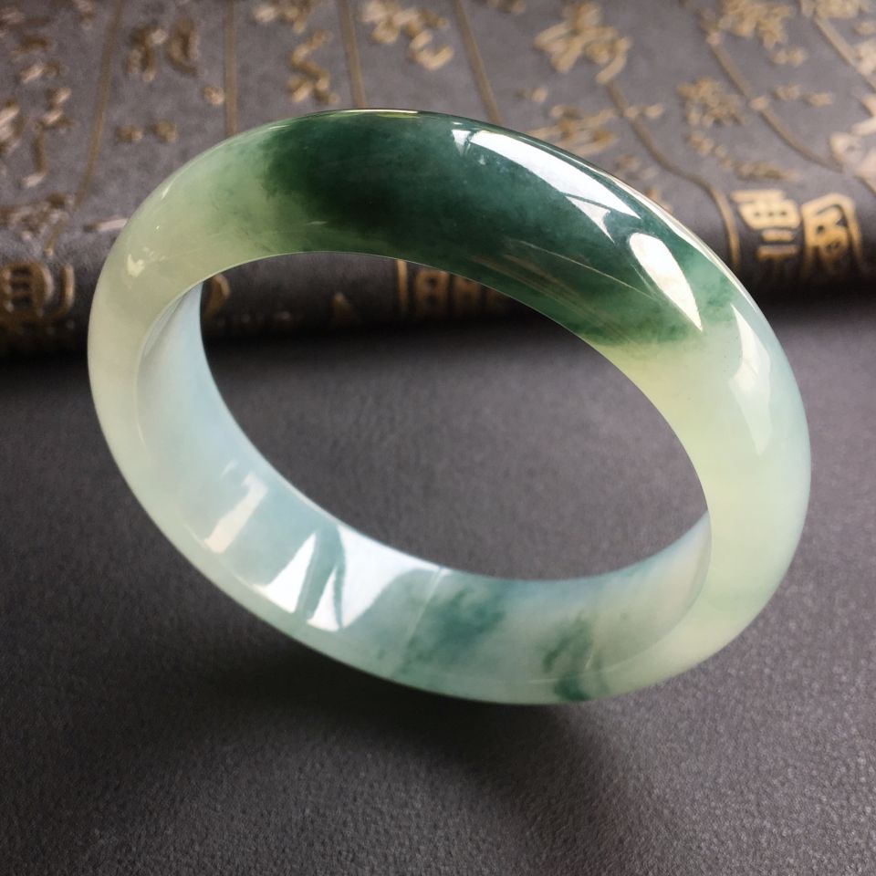 (超值推荐)糯冰种飘花手镯(57.6mm)