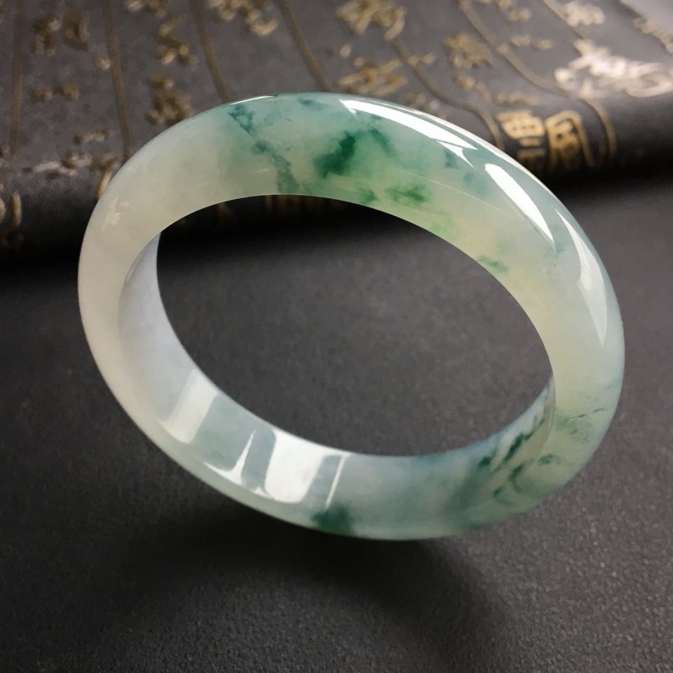 糯冰种飘花手镯(56.4mm)