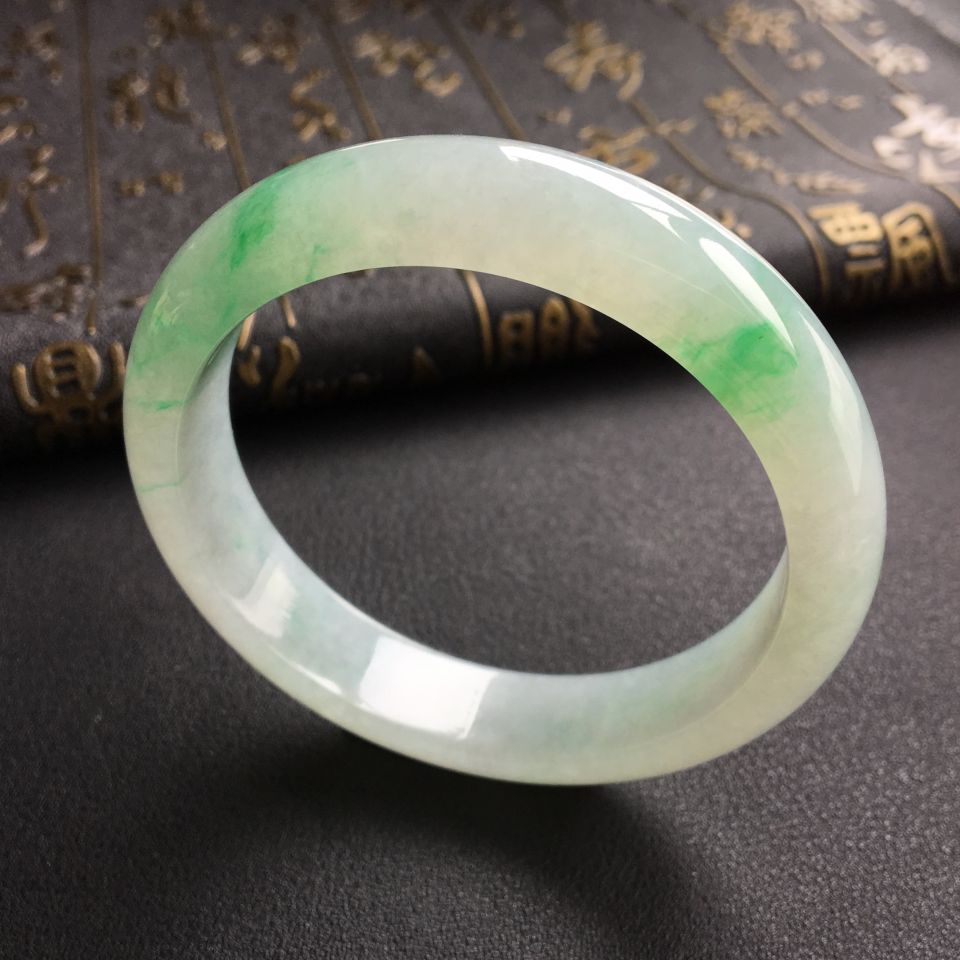 糯冰种飘翠手镯(55.5mm)