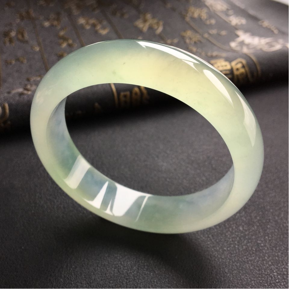 冰种晴水略飘花手镯(56.5mm)
