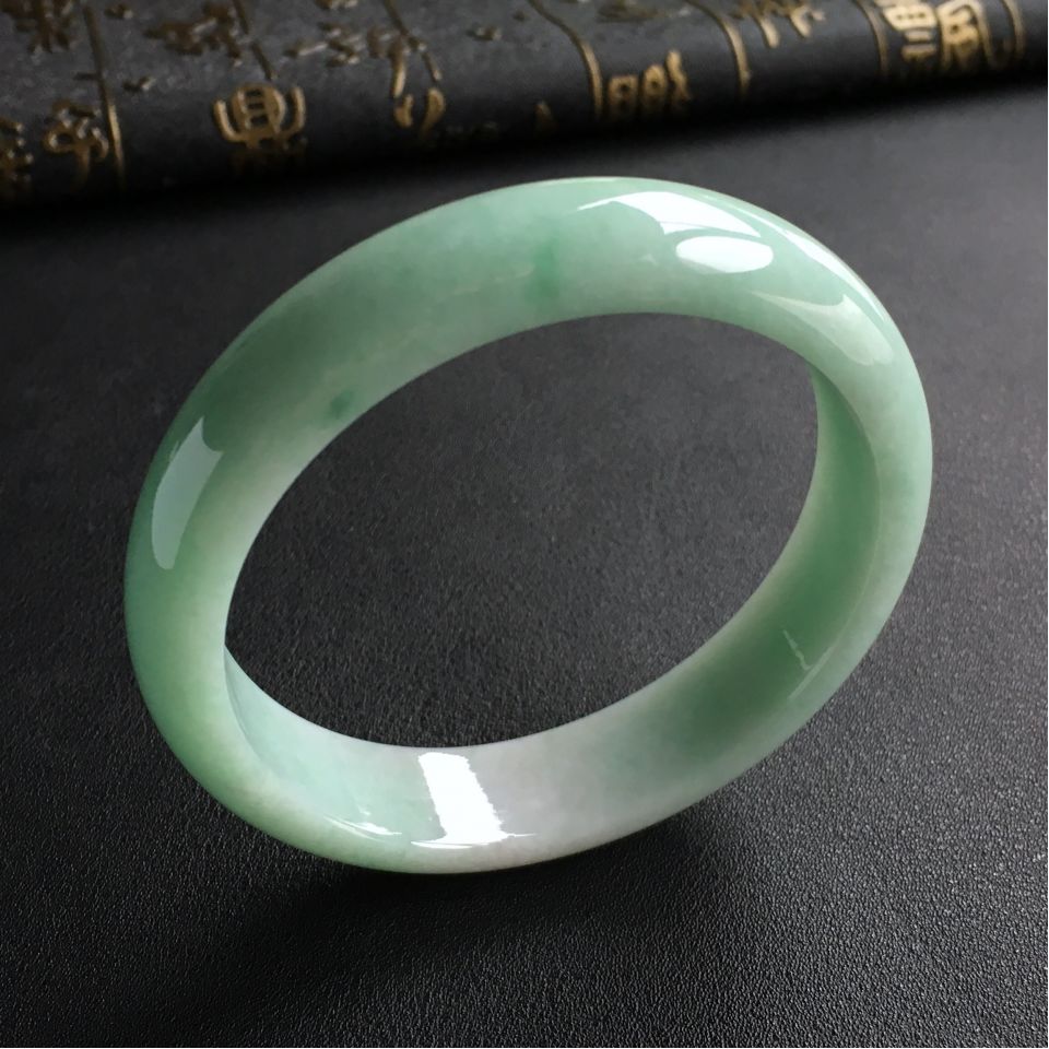 糯冰种晴水手镯(59.6mm)