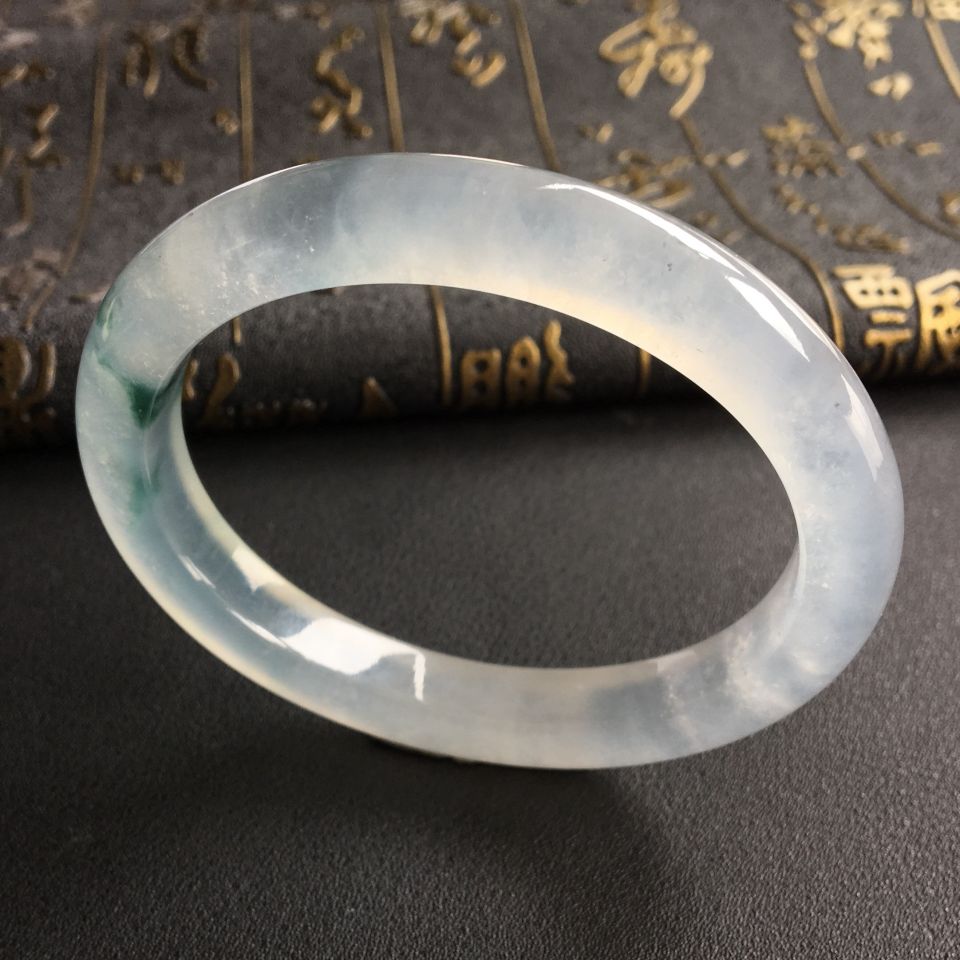 冰种飘花贵妃镯(57.5mm-48.6mm)