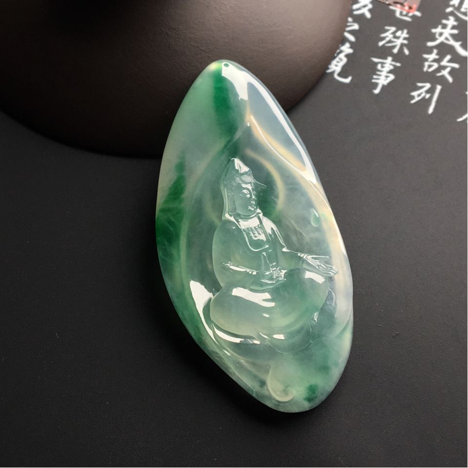 冰种飘翠观音挂件