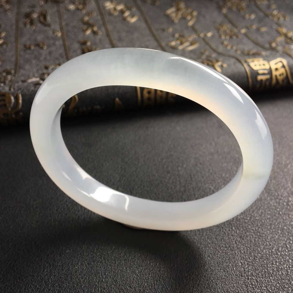 (超值推荐)冰种晴水贵妃镯(54.8mm-47.8mm)