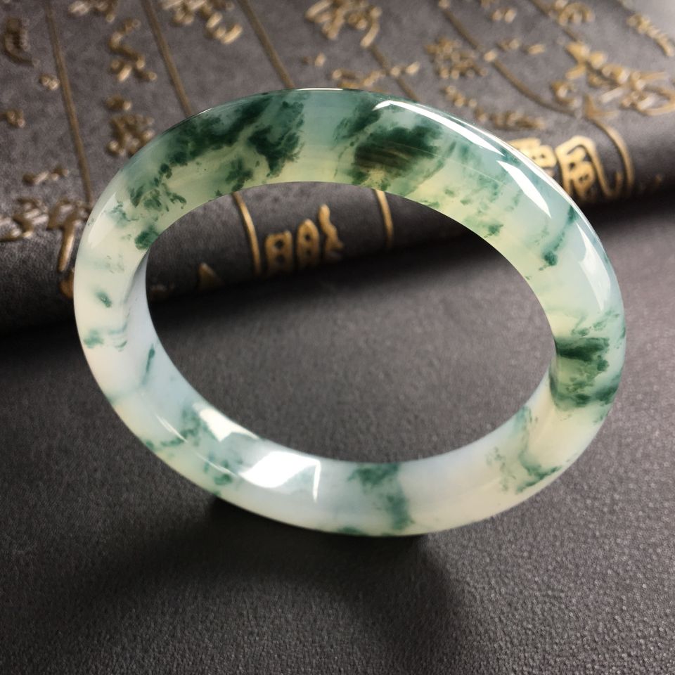 糯冰种飘花手镯(54mm)