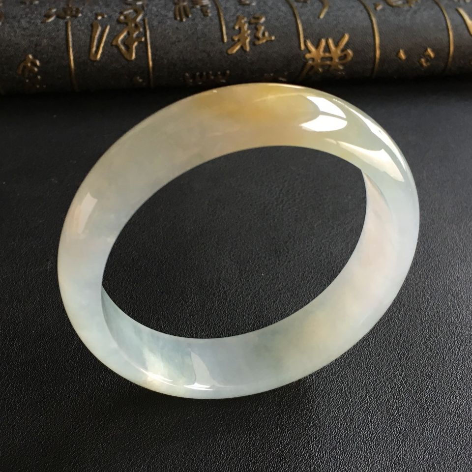 糯冰种黄翡手镯(57.8mm)