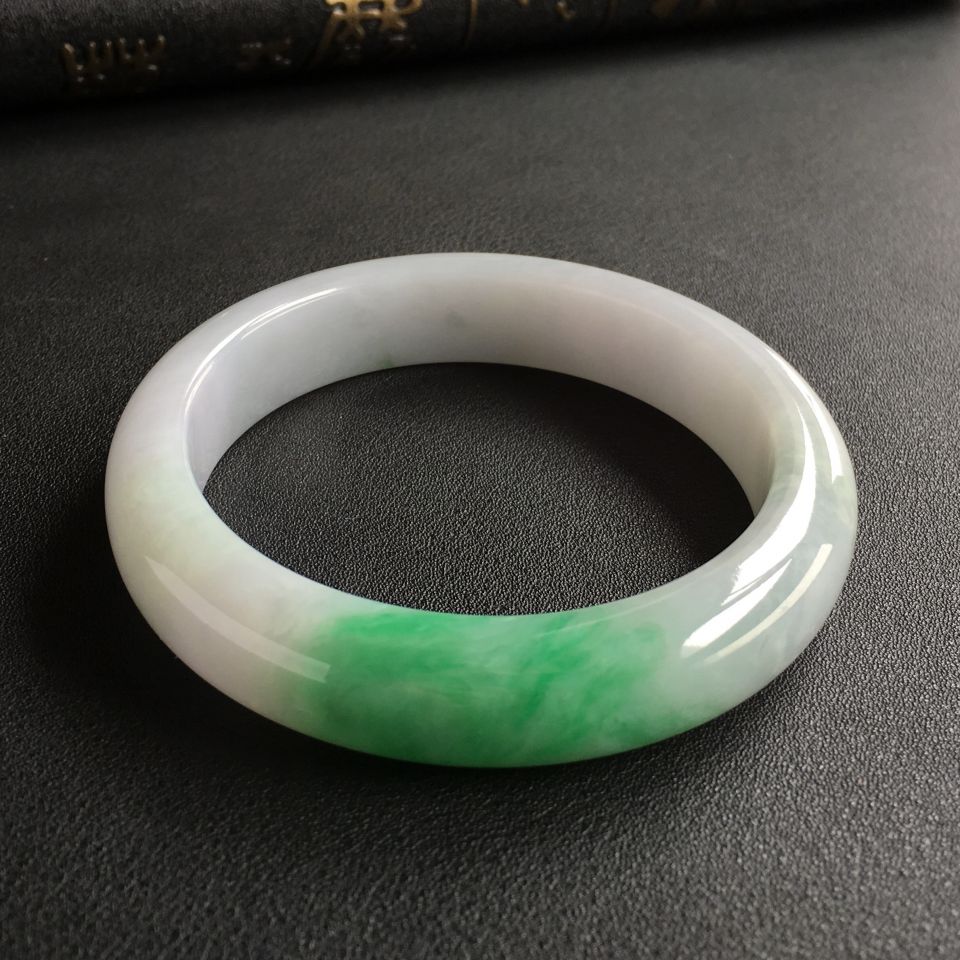 糯冰种飘翠手镯(57mm)