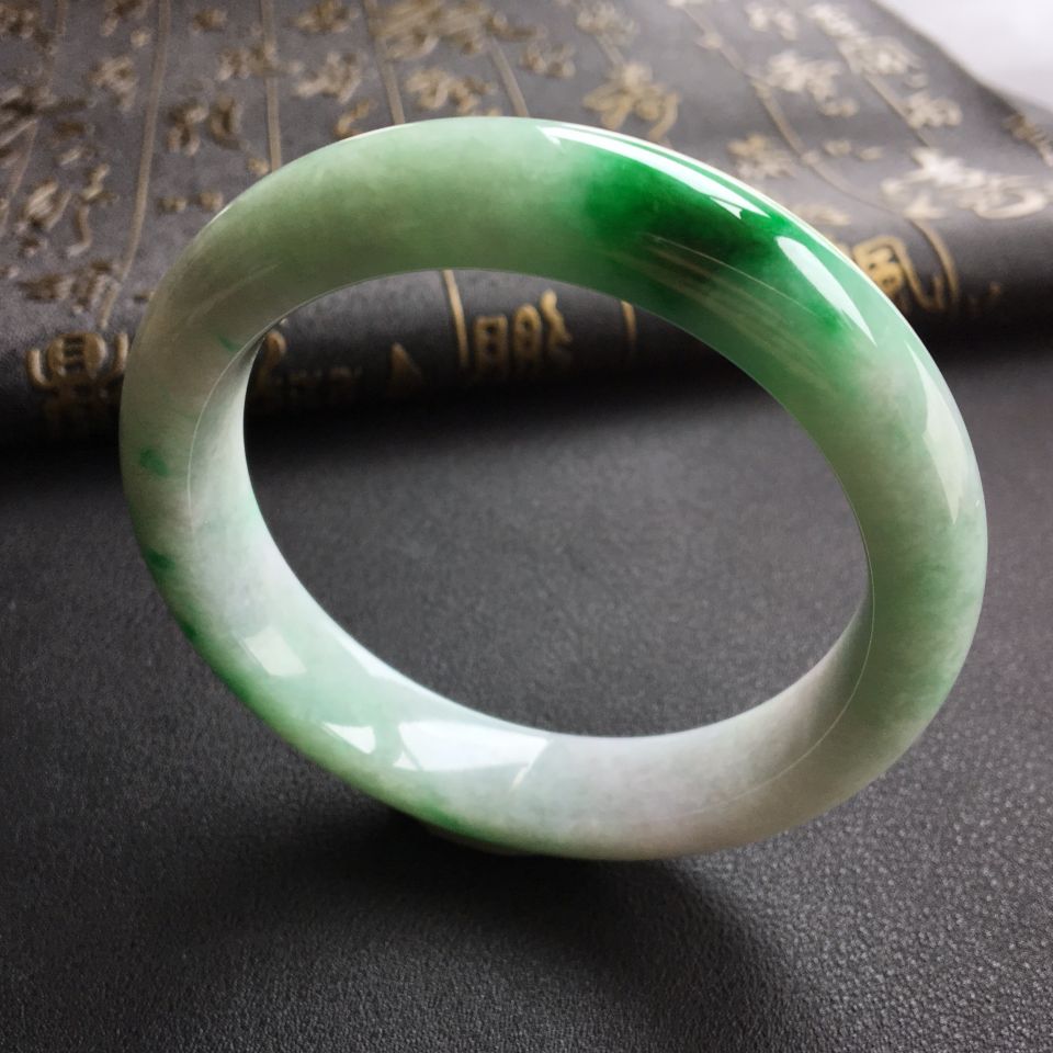 糯冰种飘翠手镯(62mm)